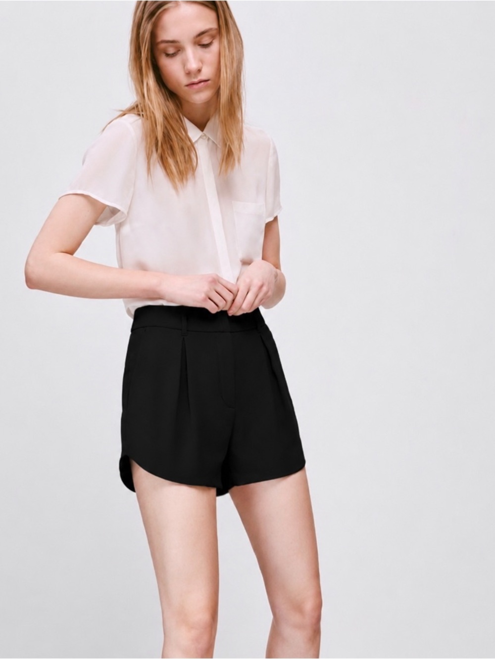 Aritzia Babaton Black Dressy Antoine Short